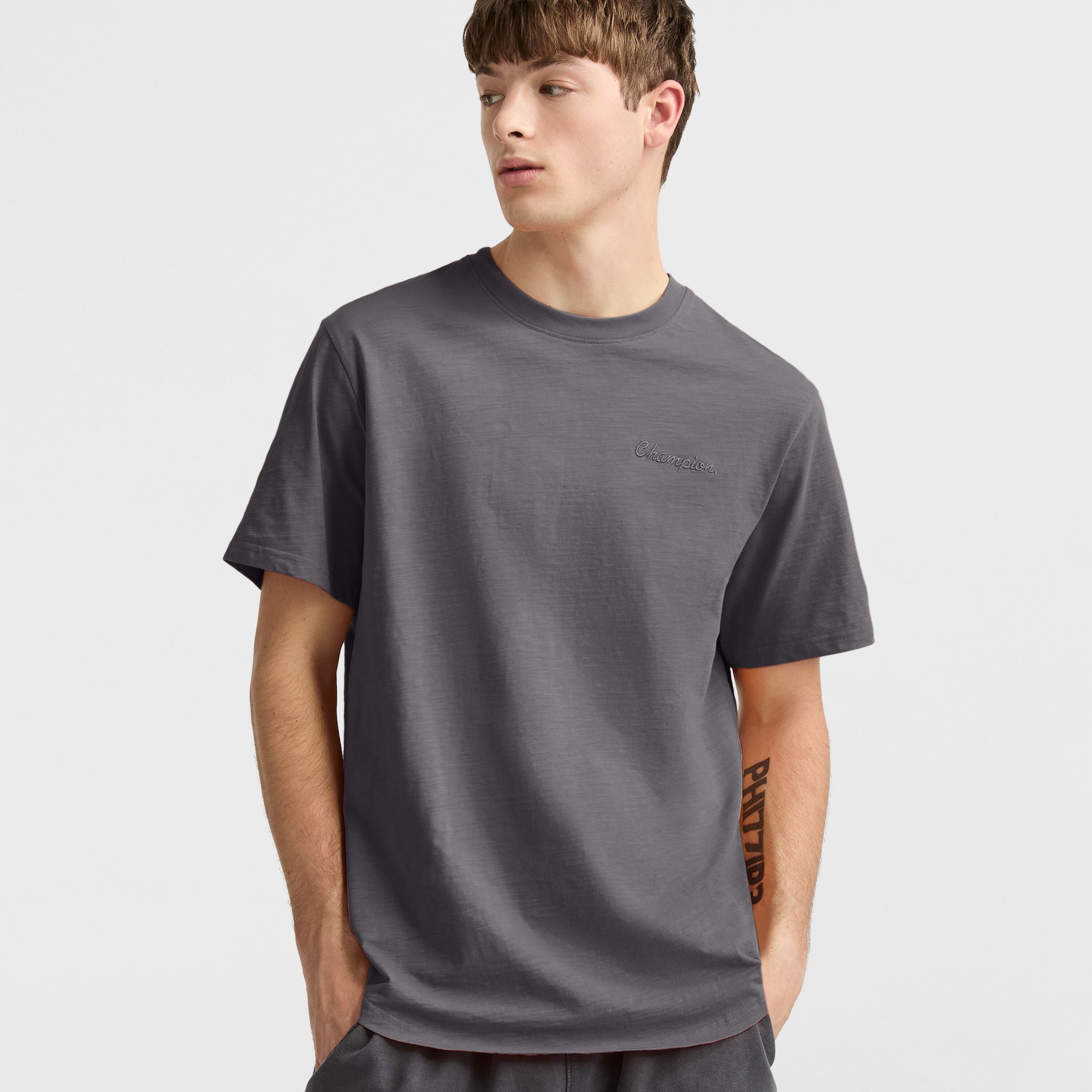 Curved Hem Slub Cotton T-Shirt with Embroidered Script | Effortless Sporty Tee