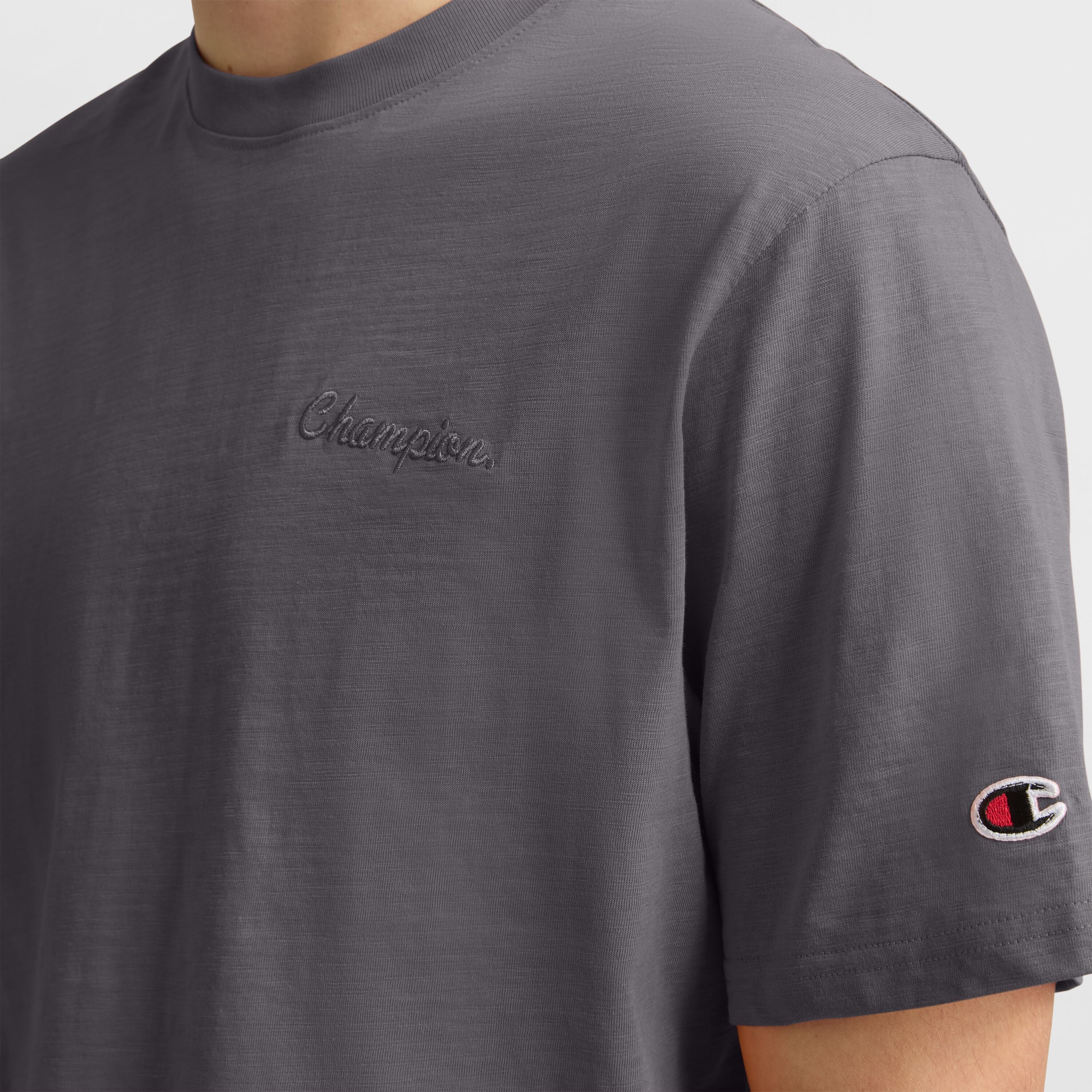 Curved Hem Slub Cotton T-Shirt with Embroidered Script | Effortless Sporty Tee