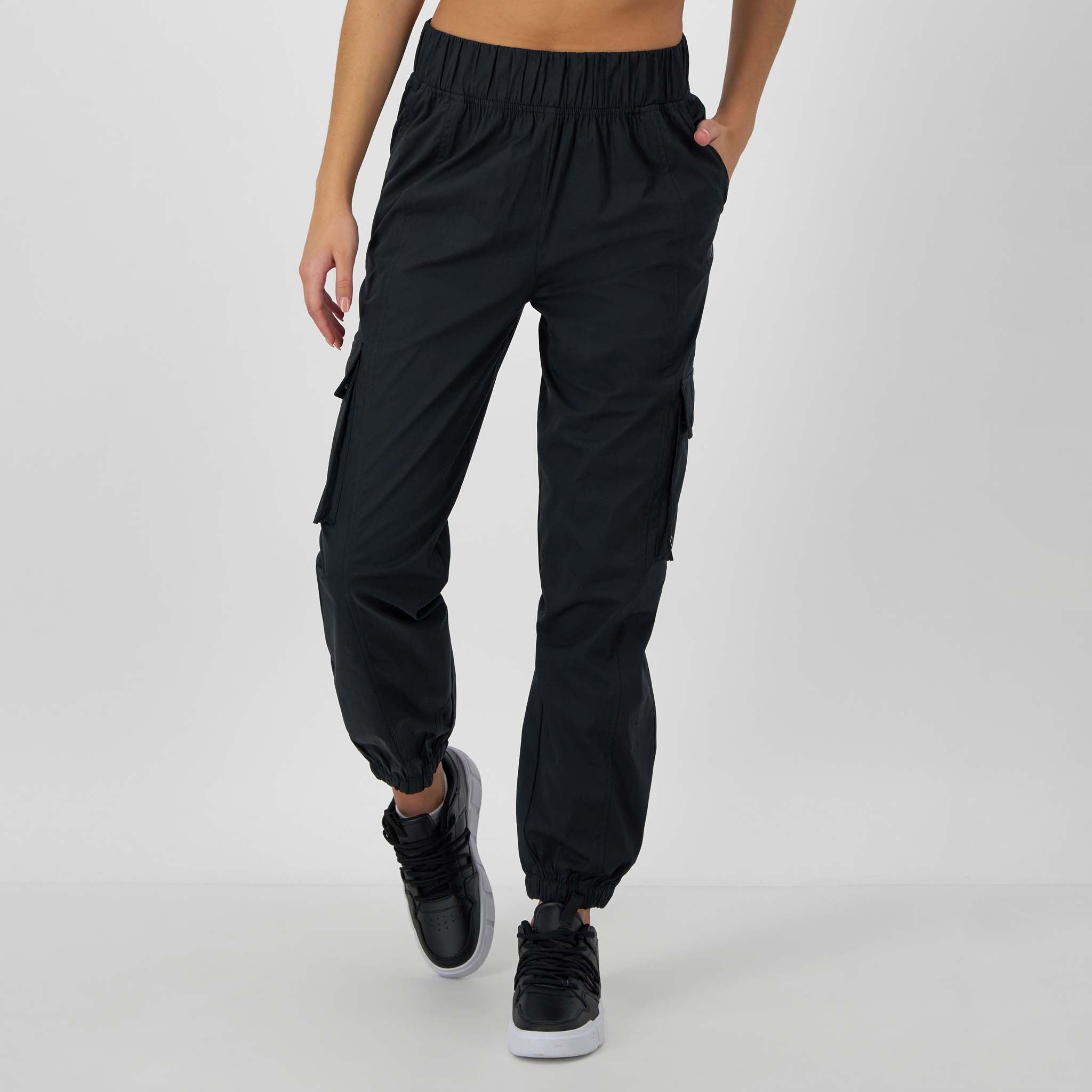 Women's Woven Cargo Pants with Stretchy Waistband | C Logo